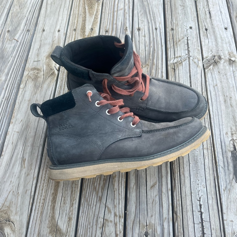 Sorel Black and Coral Lace-Up Boots